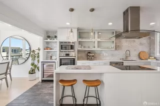 Photo #1: 426116959 Listing