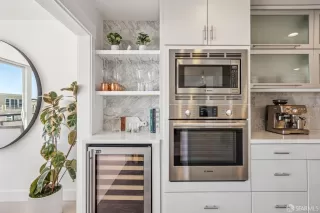 Photo #5: 426116959 Listing