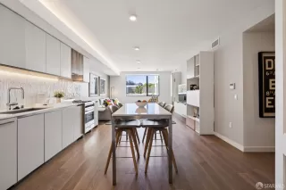 Photo #4: 426116983 Listing 