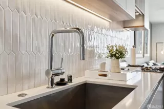 Photo #5: 426116983 Listing 