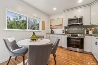 Photo #2: 426116988 Listing 