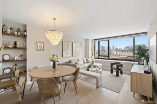 Photo #1: 426117010 Listing 