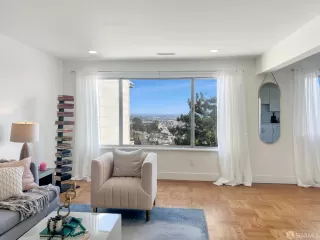 Photo #5: 426117022 Listing 