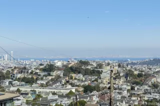 Photo #4: 426117028 Listing 