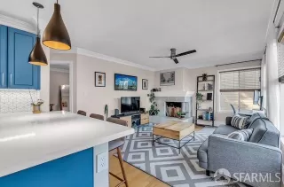 Photo #2: 426117739 Listing 