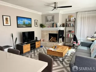 Photo #4: 426117739 Listing 