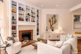 Photo #3: 426117756 Listing 