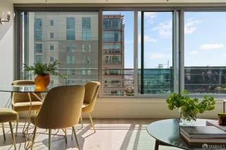 Photo #4: 426117825 Listing