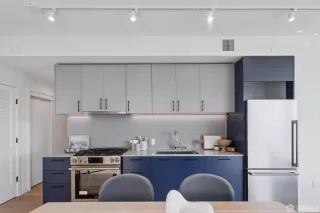 Photo #3: 426117896 Listing 