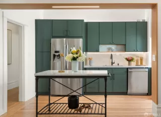 Photo #2: 426117935 Listing