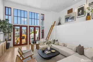 Photo #3: 426118005 Listing