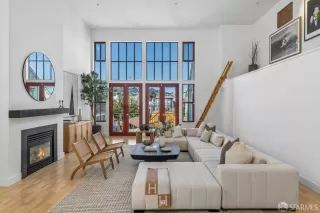 Photo #4: 426118005 Listing