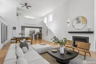 Photo #6: 426118005 Listing