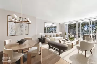 Photo #2: 426118047 Listing