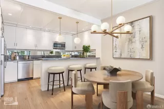 Photo #3: 426118047 Listing