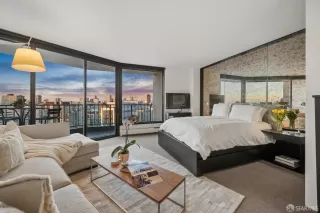 Photo #2: 426118093 Listing