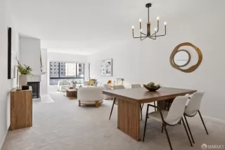 Photo #4: 426118158 Listing