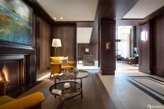 Photo #5: 426118238 Listing