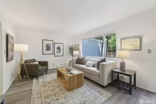 Photo #4: 426118273 Listing 