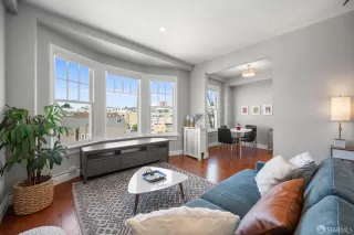 Photo #5: 426118288 Listing