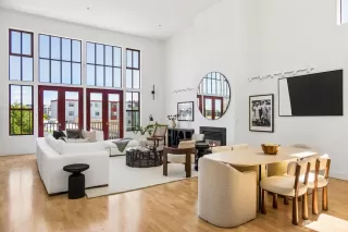 Photo #1: 426118296 Listing 