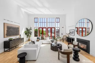 Photo #2: 426118296 Listing 