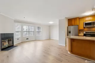 Photo #3: 426118472 Listing