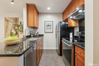 Photo #5: 426118695 Listing 