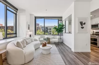 Photo #5: 426118707 Listing 