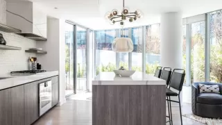 Browse active condo listings in LUMINA