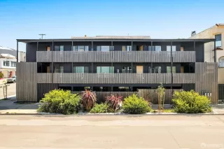 Photo #1: 426118790 Listing