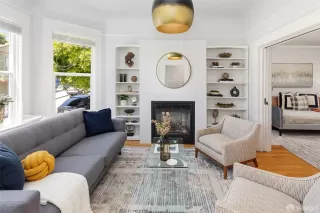 Photo #3: 426118942 Listing