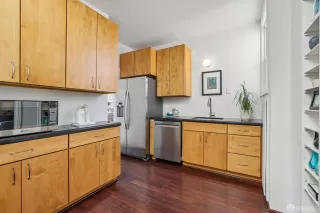 Photo #4: 426119133 Listing 