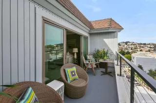 Photo #5: 426119320 Listing