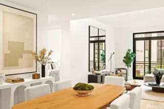 Photo #5: 426119352 Listing