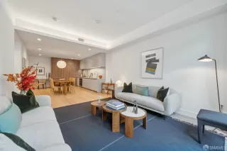 Photo #5: 426119357 Listing