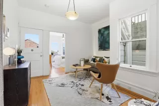 Photo #3: 426119377 Listing