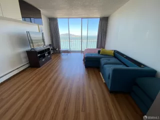 Photo #3: 426119462 Listing