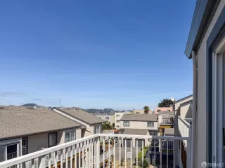 Photo #4: 426119464 Listing 