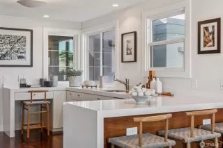 Photo #2: 426119697 Listing 