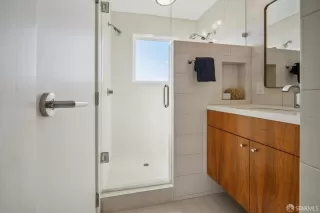 Photo #4: 426119697 Listing 