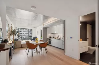 Photo #1: 426120062 Listing 