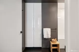 Photo #4: 426120062 Listing 