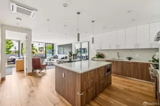 Photo #2: 426120175 Listing 