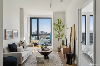 Photo #3: 426120301 Listing