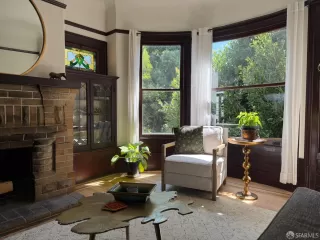 Photo #6: 426120348 Listing