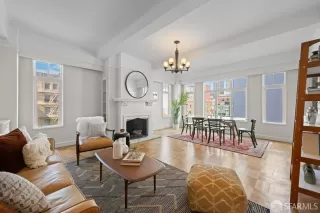 Photo #3: 426120444 Listing 