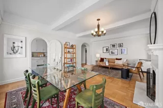 Photo #4: 426120444 Listing 