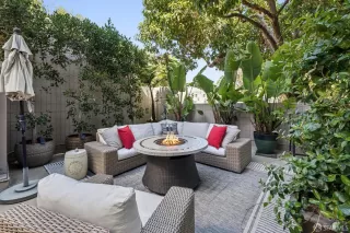 Photo #2: 426120491 Listing 