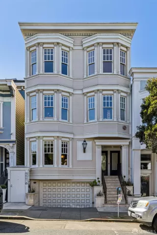 Photo #2: 426120888 Listing 